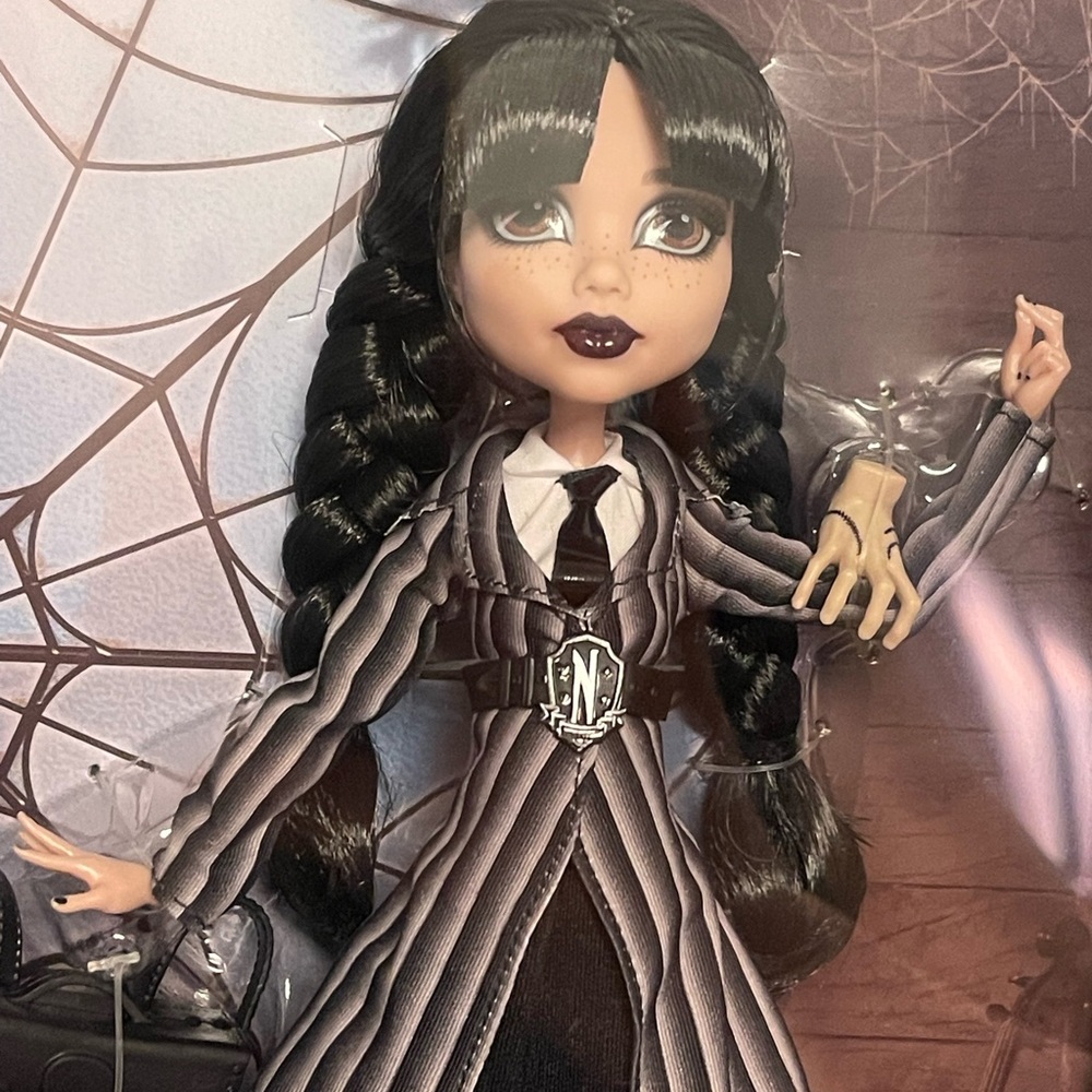 Mattel Monster High Doll with Black and White Outfit - Wednesday Addams - NIP - Picture 8 of 12